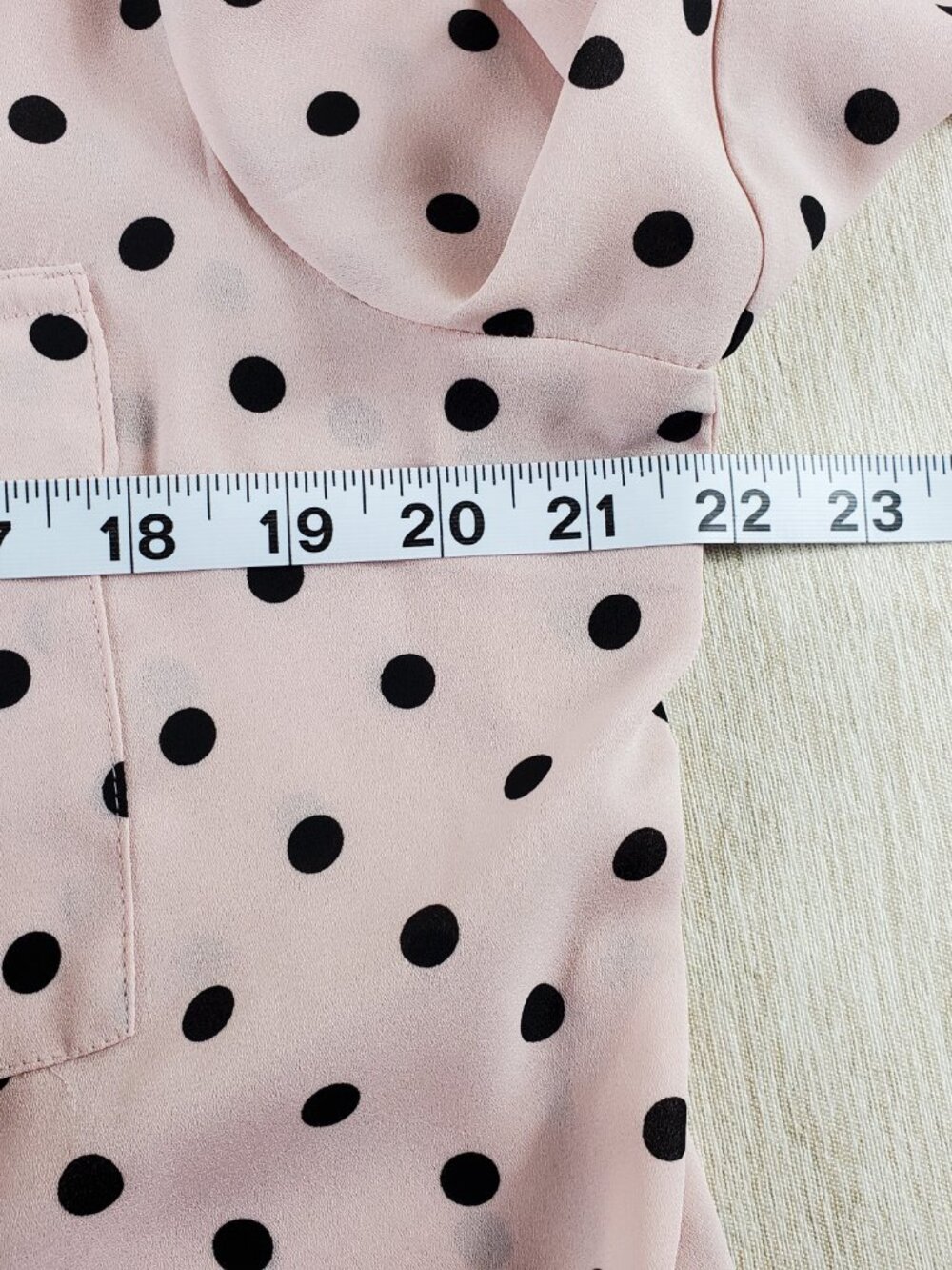Express Sheer Blouse Large Pink/Black Polka Dot Zip V-Neck Roll Tab Sleeve - Picture 11 of 12